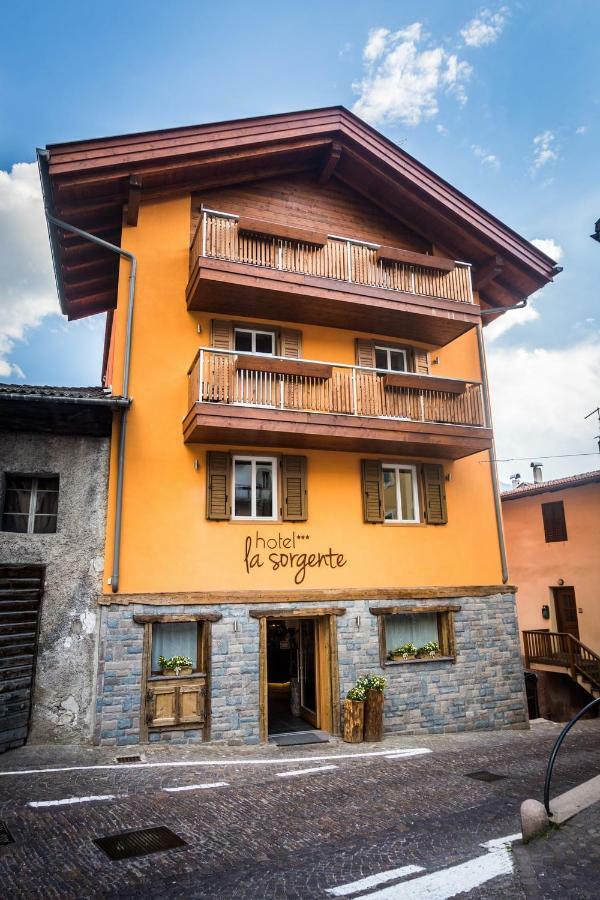 Hotel La Sorgente Тезеро Екстер'єр фото