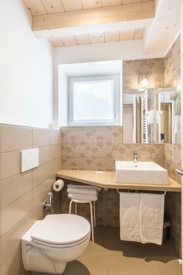 Hotel La Sorgente Тезеро Екстер'єр фото