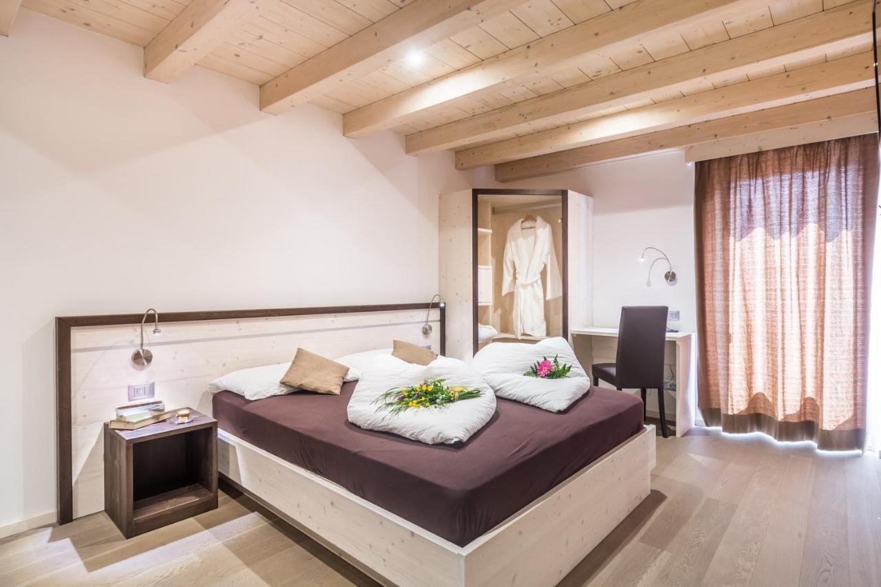 Hotel La Sorgente Тезеро Екстер'єр фото